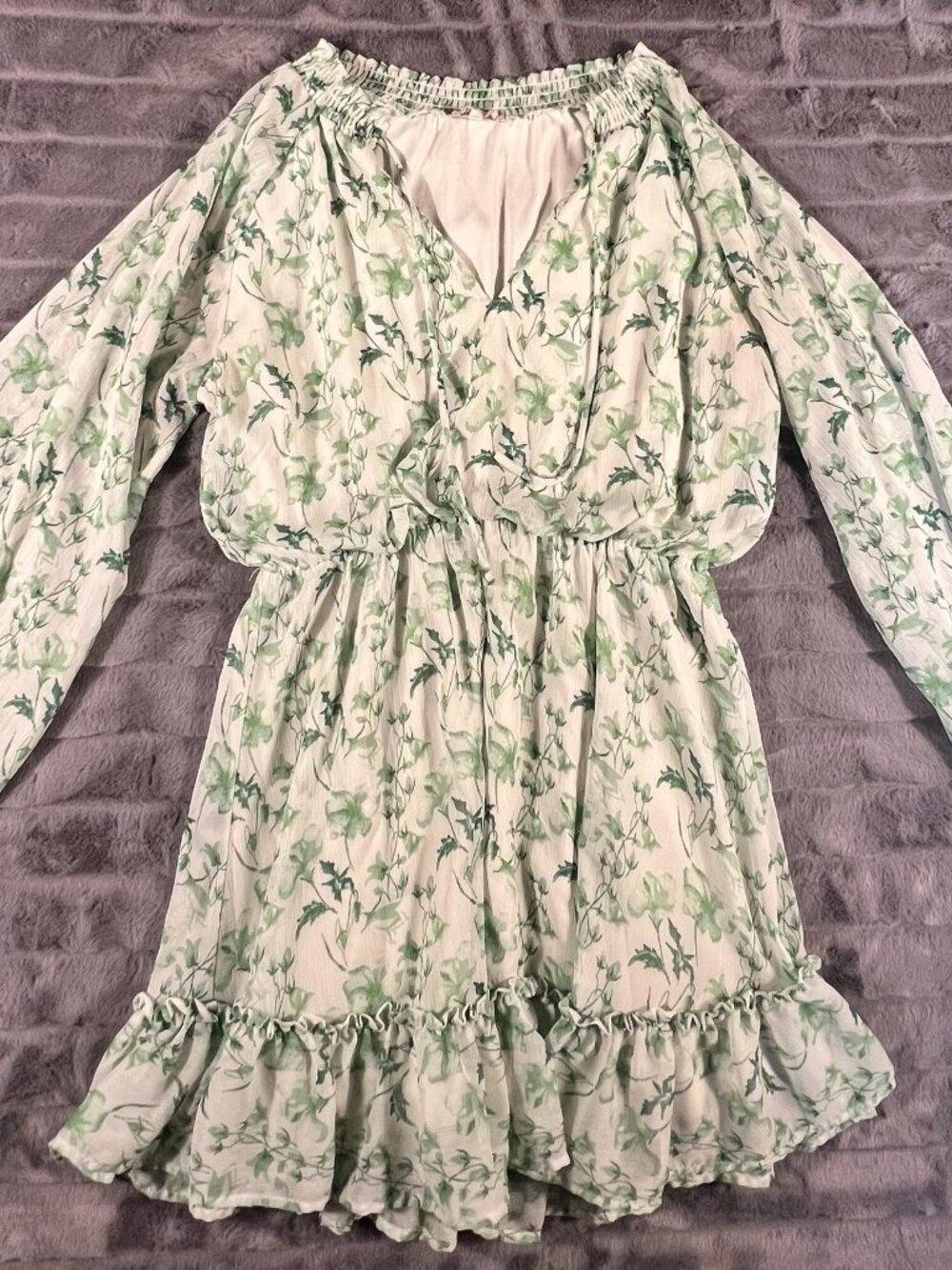 Kivari Calypso Gabrielle Mini Dress Green Drawstring Floral Resort Sage Large